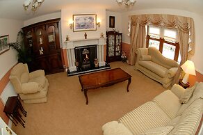 Avlon House Bed & Breakfast