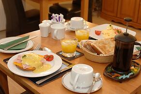 Avlon House Bed & Breakfast