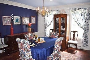 Admiral Peary Inn Bed & Breakfast