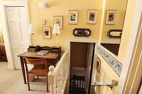 Admiral Peary Inn Bed & Breakfast
