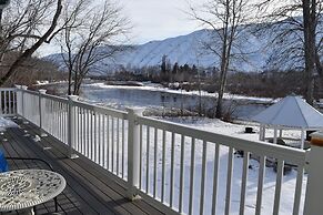 Warm Springs Inn & Winery