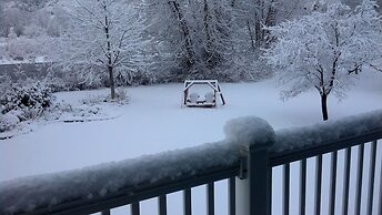 Warm Springs Inn & Winery