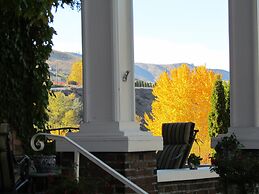 Warm Springs Inn & Winery