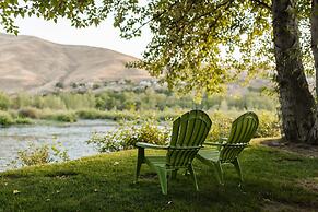 Warm Springs Inn & Winery