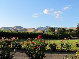 Warm Springs Inn & Winery