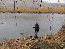 Warm Springs Inn & Winery