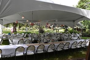 Warm Springs Inn & Winery