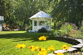 Warm Springs Inn & Winery