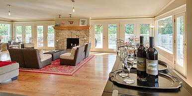 Warm Springs Inn & Winery