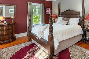 Warm Springs Inn & Winery