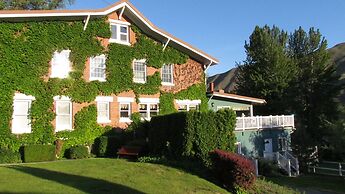 Warm Springs Inn & Winery