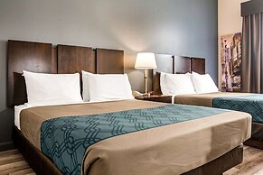 Econo Lodge Inn & Suites