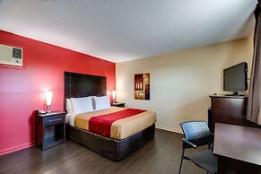 Econo Lodge Inn & Suites