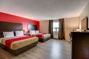 Econo Lodge Inn & Suites
