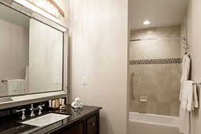 The Roosevelt New Orleans, A Waldorf Astoria Hotel