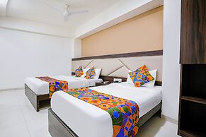 Hotel Kamran Residency - Near US Embassy