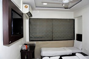 Hotel Kamran Residency - Near US Embassy