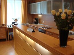 Polikoff Business Hotel