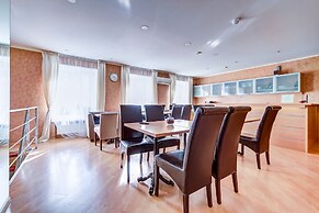 Polikoff Business Hotel