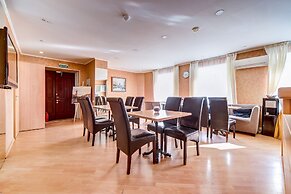 Polikoff Business Hotel