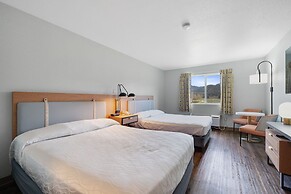 Garibaldi Inn at the Bay