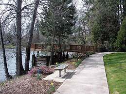 Edgewater Inn Shady Cove