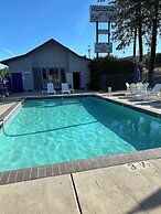 Edgewater Inn Shady Cove