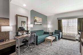 Best Western Plus MidAmerica Hotel