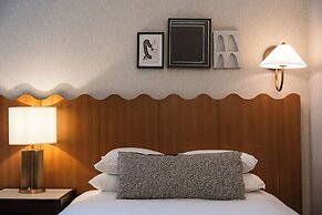 Kimpton Hotel Monaco Baltimore Inner Harbor by IHG