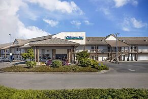 Edgewater Inn and Suites, an Ascend Collection Hotel