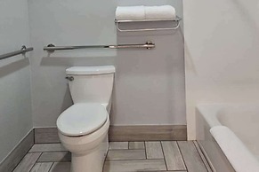 Edgewater Inn and Suites, Ascend Hotel Collection