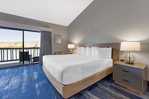Edgewater Inn and Suites, an Ascend Collection Hotel