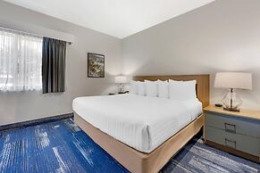 Edgewater Inn and Suites, an Ascend Collection Hotel
