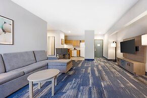 Edgewater Inn and Suites, an Ascend Collection Hotel