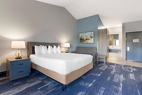 Edgewater Inn and Suites, an Ascend Collection Hotel