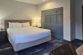 Edgewater Inn and Suites, Ascend Hotel Collection