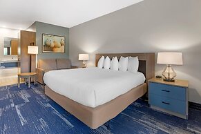 Edgewater Inn and Suites, an Ascend Collection Hotel