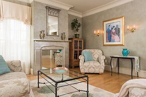 The Captain Farris House B&B