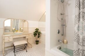 The Captain Farris House B&B