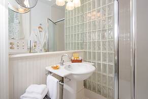 The Captain Farris House B&B