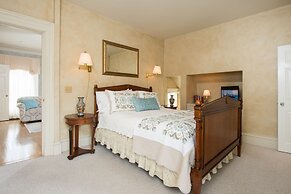 The Captain Farris House B&B