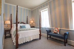 The Captain Farris House B&B