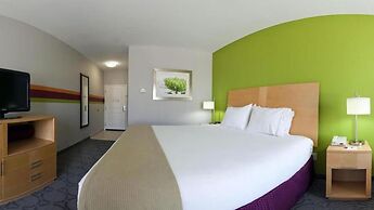 Holiday Inn Express Hotel & Suites Clute - Lake Jackson by IHG