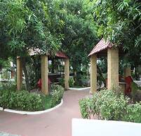 Green Coconut Resort