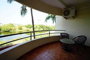 Green Coconut Resort