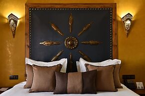 Oscar Hotel by Atlas Studios