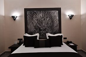 Oscar Hotel by Atlas Studios