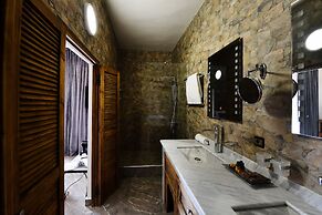 Oscar Hotel by Atlas Studios