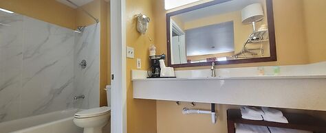 Olympic Inn & Suites