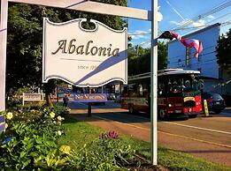 Abalonia Inn